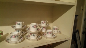I thought this set of demitasse cups was sooo pretty!!!