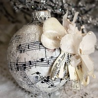 chistmas-music-ornament