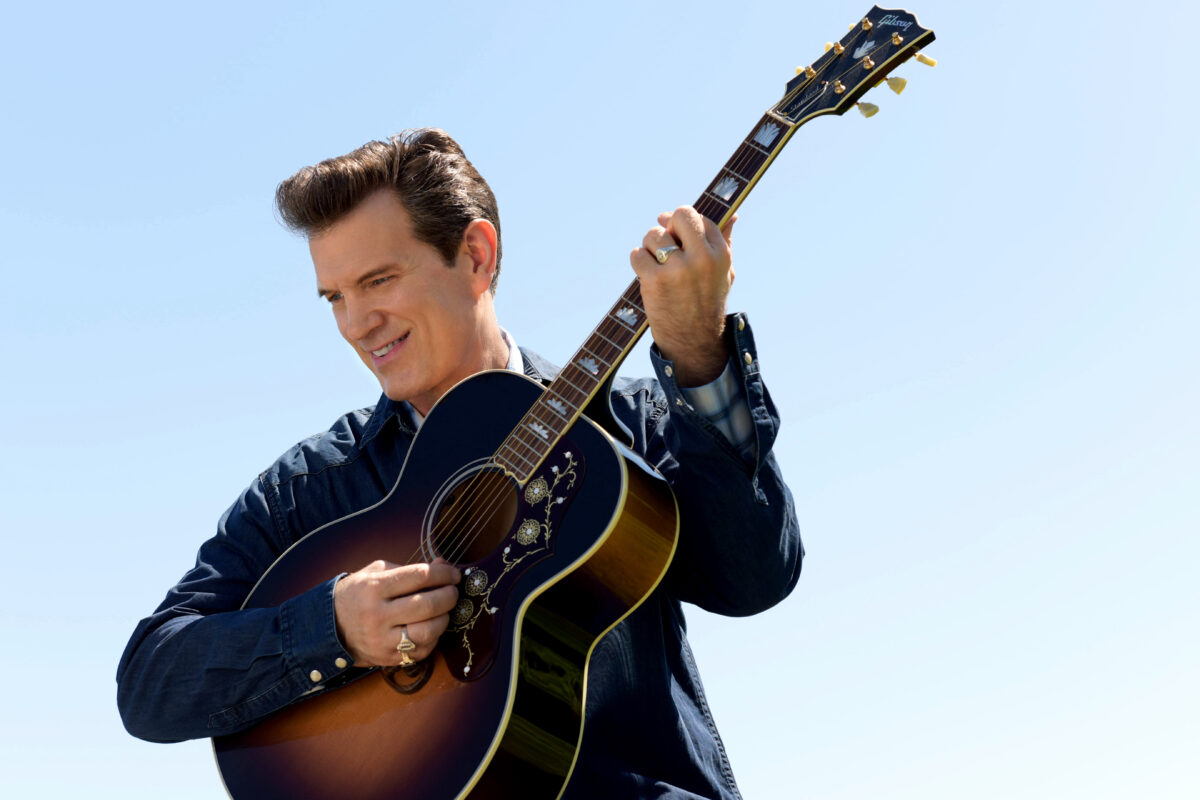 1-chris-isaak-1200x800