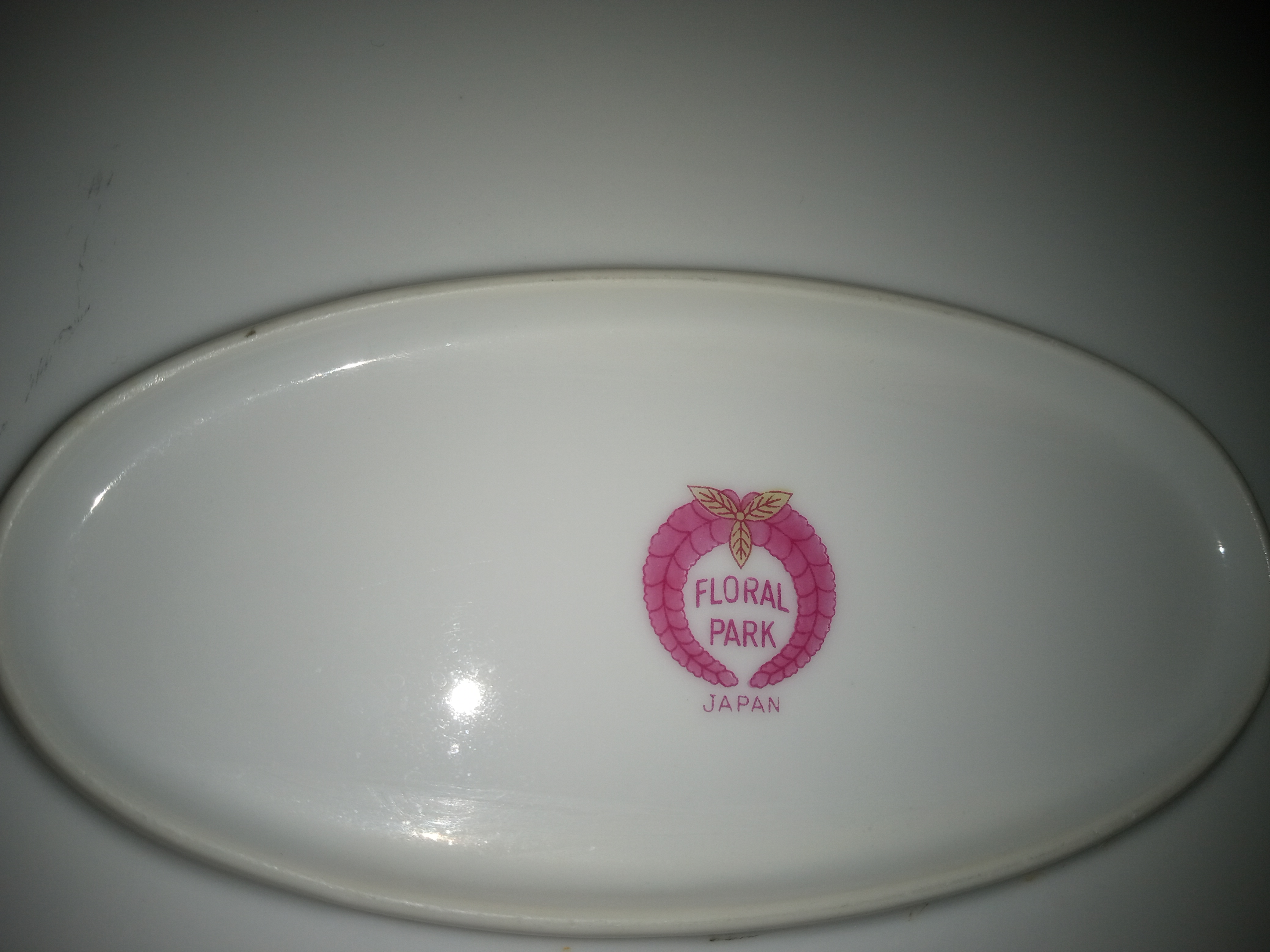 Rose platter back seal